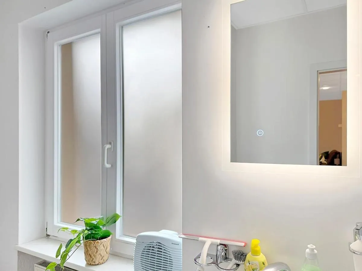 Schicke Wohnung Fuer 5 - Zentral & Komfortabel Στουτγκάρδη
